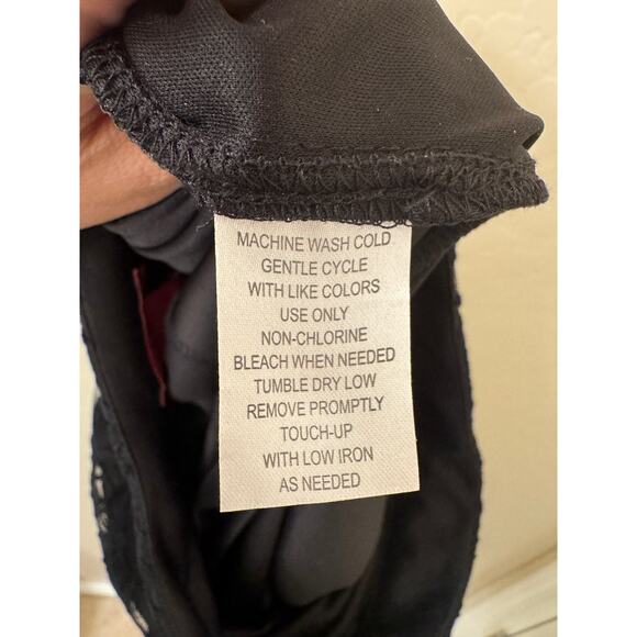 Sunny Leigh Black Lace Lined Pencil Skirt Side Zipper Closure Size 10 - Picture 7 of 8